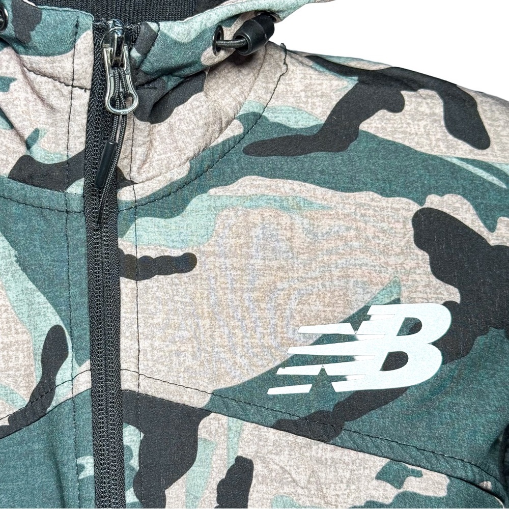 New Balance Women’s Camo Softshell Jacket Hooded L Wind Water Resistant Running - Picture 10 of 11